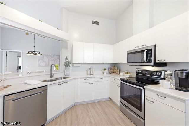 2860 Citrus Lake DR R204, Naples, FL 34109