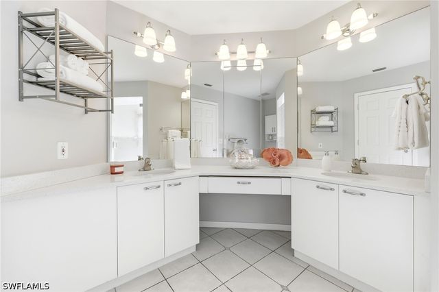 2860 Citrus Lake DR R204, Naples, FL 34109