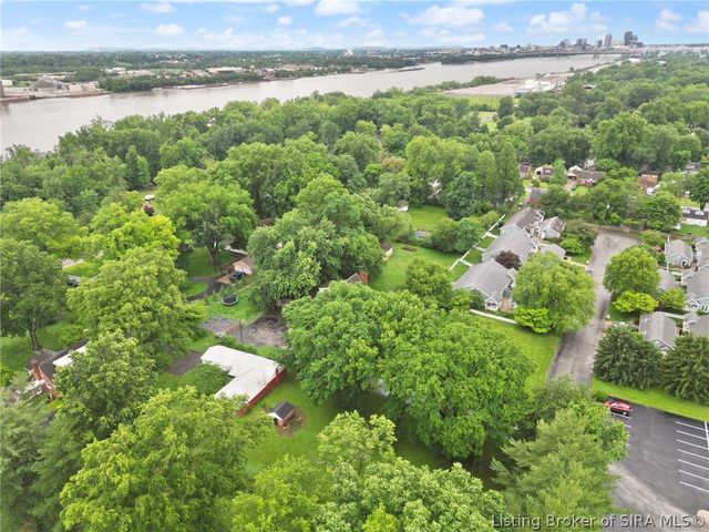 1823 Utica Pike, Jeffersonville, IN 47130