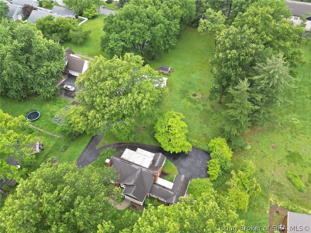1823 Utica Pike, Jeffersonville, IN 47130