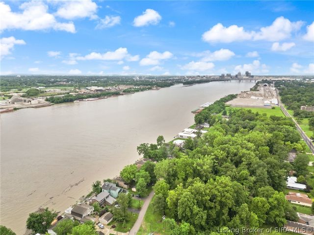 1823 Utica Pike, Jeffersonville, IN 47130