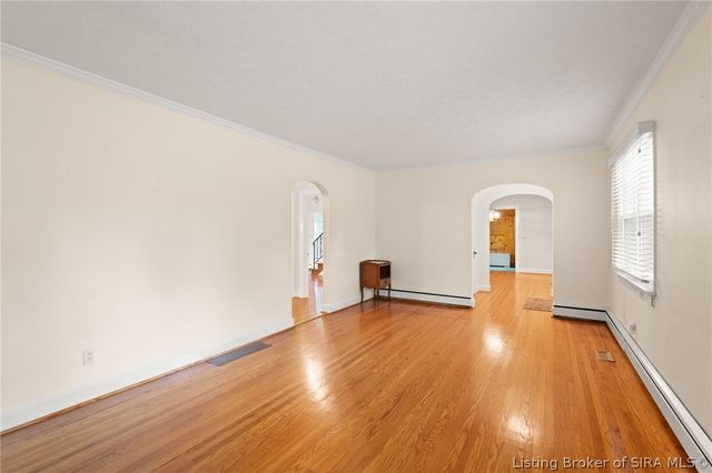 1823 Utica Pike, Jeffersonville, IN 47130