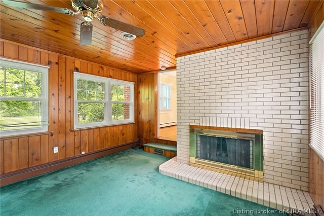 1823 Utica Pike, Jeffersonville, IN 47130