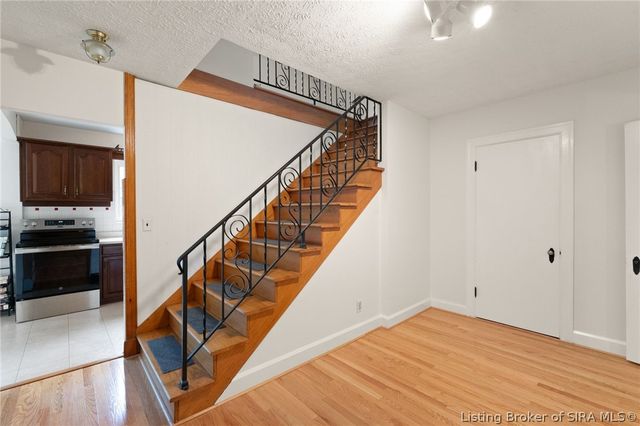 1823 Utica Pike, Jeffersonville, IN 47130