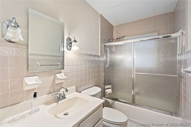 1823 Utica Pike, Jeffersonville, IN 47130