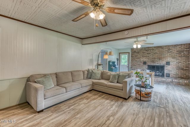 112 Hogum Hollow Road, Roan Mountain, TN 37687