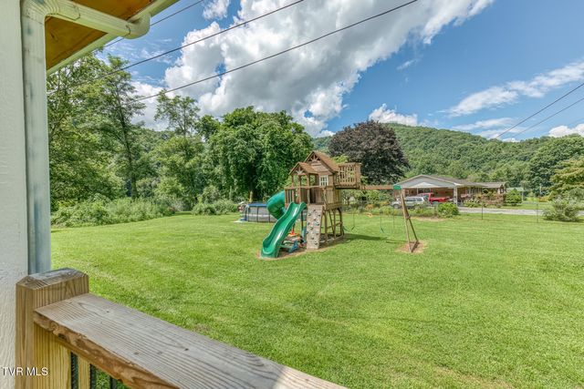 112 Hogum Hollow Road, Roan Mountain, TN 37687