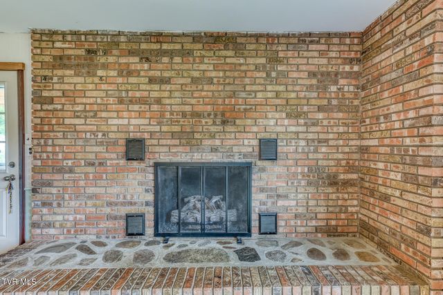 112 Hogum Hollow Road, Roan Mountain, TN 37687