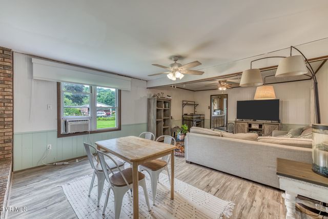 112 Hogum Hollow Road, Roan Mountain, TN 37687