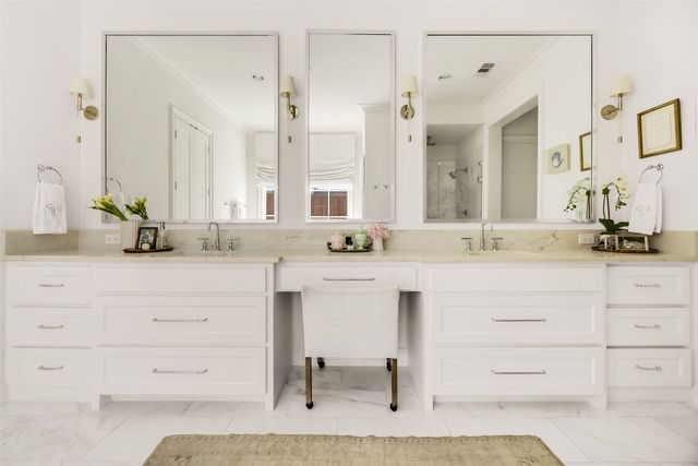 6711 Robin Road, Dallas, TX 75209