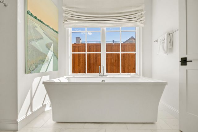 6711 Robin Road, Dallas, TX 75209