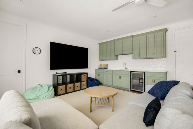 6711 Robin Road, Dallas, TX 75209