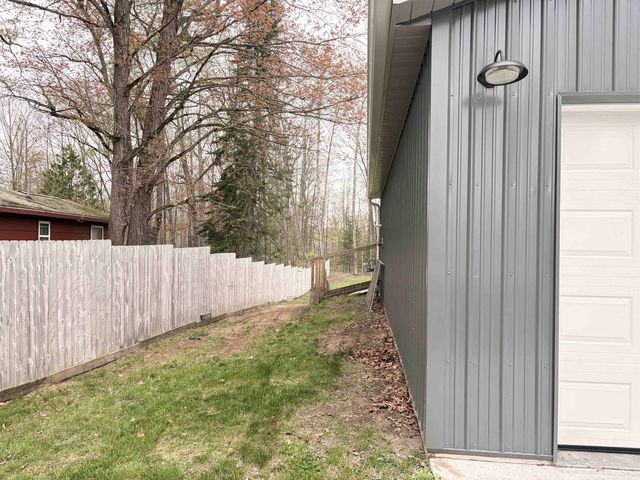 11339 W Alpine Drive, Lake, MI 48632