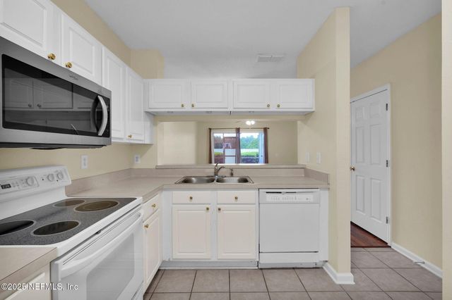 12311 KENSINGTON LAKES Drive, 1305, Jacksonville, FL 32246