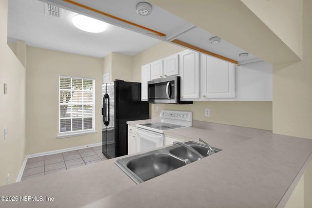 12311 KENSINGTON LAKES Drive, 1305, Jacksonville, FL 32246