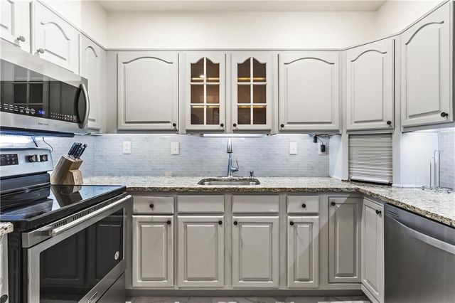 53 La Rue Place NW, Atlanta, GA 30327