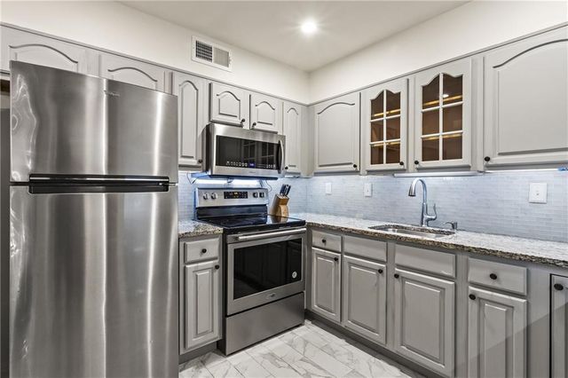 53 La Rue Place NW, Atlanta, GA 30327
