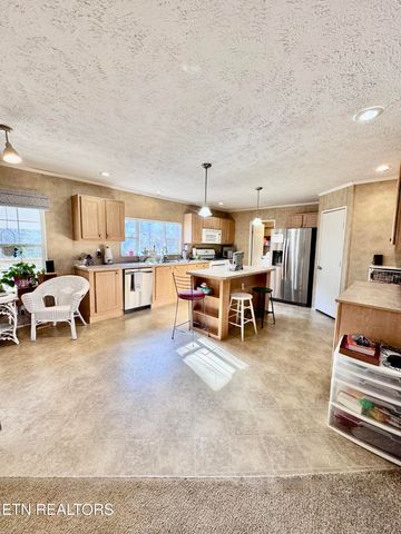 9202 Strawberry Plains Pike, Strawberry Plains, TN 37871