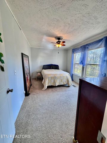 9202 Strawberry Plains Pike, Strawberry Plains, TN 37871