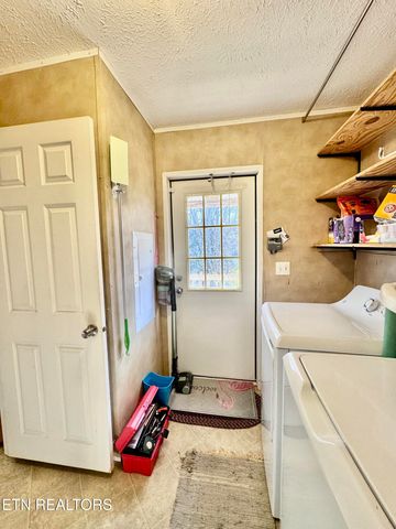 9202 Strawberry Plains Pike, Strawberry Plains, TN 37871