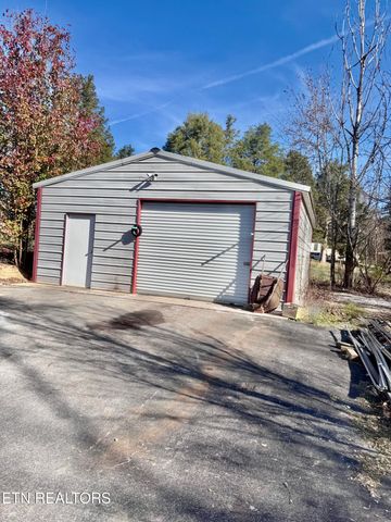 9202 Strawberry Plains Pike, Strawberry Plains, TN 37871