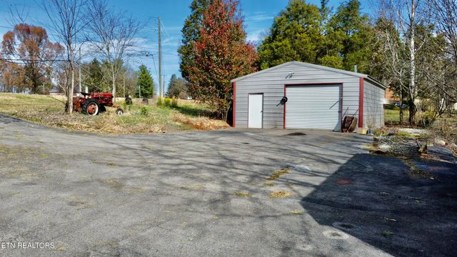 9202 Strawberry Plains Pike, Strawberry Plains, TN 37871