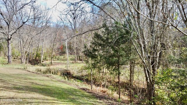 9202 Strawberry Plains Pike, Strawberry Plains, TN 37871