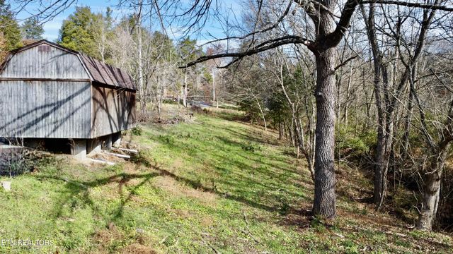 9202 Strawberry Plains Pike, Strawberry Plains, TN 37871