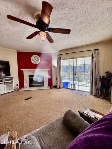 9202 Strawberry Plains Pike, Strawberry Plains, TN 37871