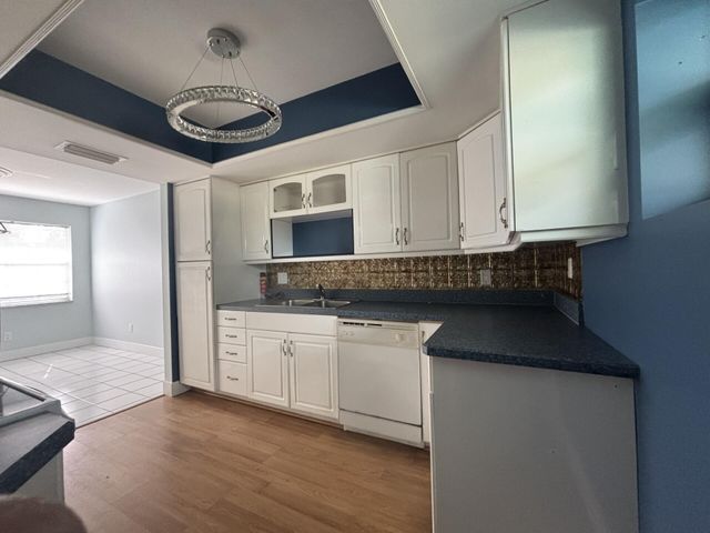 1160 SE 12th Street, Stuart, FL 34996