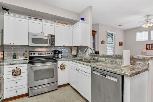 615 N Pennycress Drive, Lawrence, KS 66049