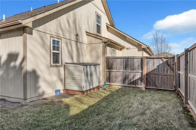 615 N Pennycress Drive, Lawrence, KS 66049