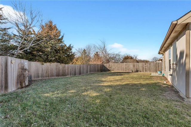 615 N Pennycress Drive, Lawrence, KS 66049