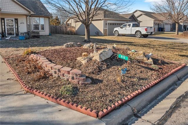 615 N Pennycress Drive, Lawrence, KS 66049