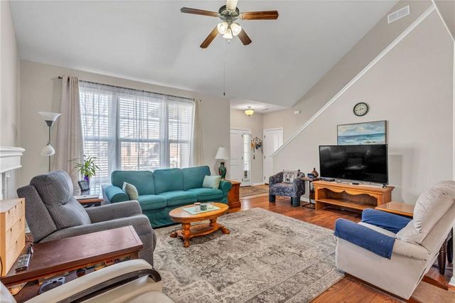 615 N Pennycress Drive, Lawrence, KS 66049