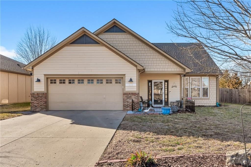 615 N Pennycress Drive, Lawrence, KS 66049