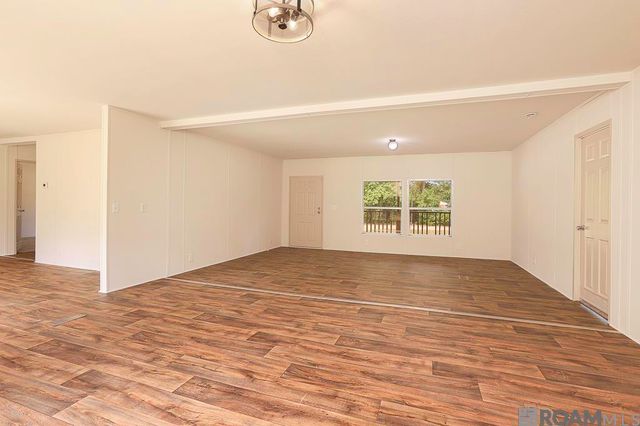 30288 Pine Alley Rd, Springfield, LA 70462