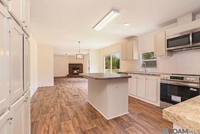 30288 Pine Alley Rd, Springfield, LA 70462