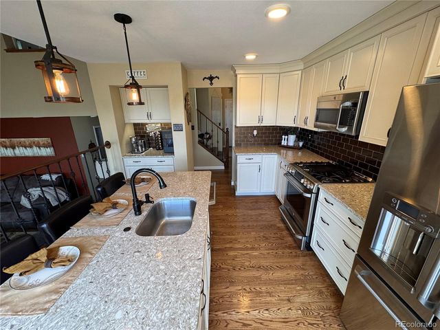 9818 Foxhill Circle, Highlands Ranch, CO 80129