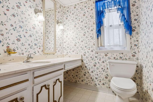 2470 Beverly Road, Saint Paul, MN 55104