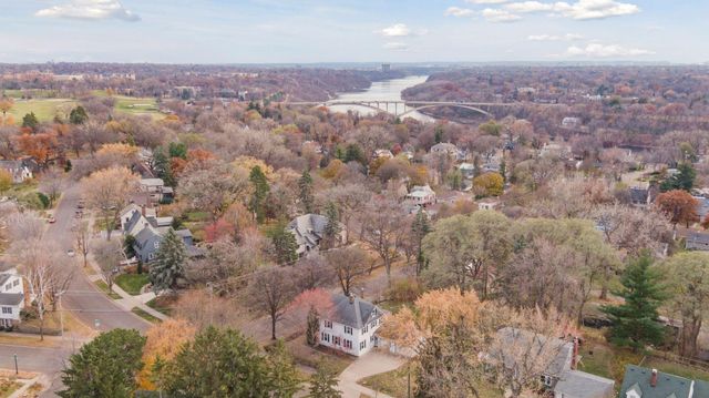 2470 Beverly Road, Saint Paul, MN 55104