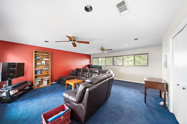 1019 Ridgeley Drive, Hilshire Village, TX 77055