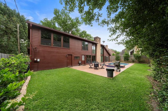 1019 Ridgeley Drive, Hilshire Village, TX 77055