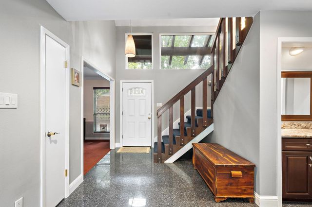 1019 Ridgeley Drive, Hilshire Village, TX 77055