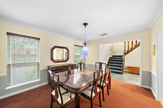 1019 Ridgeley Drive, Hilshire Village, TX 77055