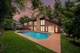 1019 Ridgeley Drive, Hilshire Village, TX 77055