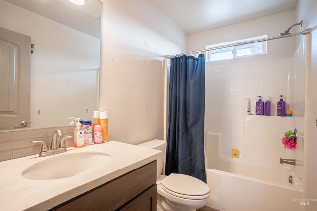 808 E Ave J, Jerome, ID 83338