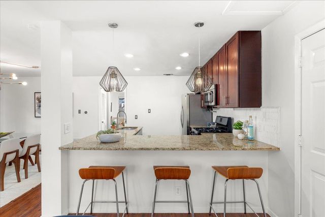 5108 Emerald Forest DR, Austin, TX 78745