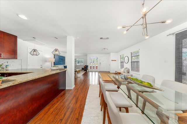 5108 Emerald Forest DR, Austin, TX 78745