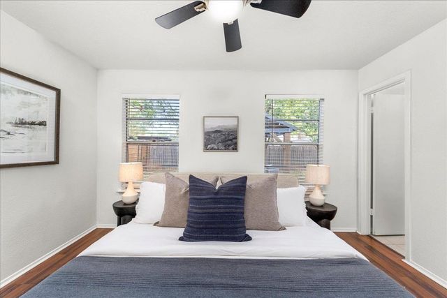 5108 Emerald Forest DR, Austin, TX 78745